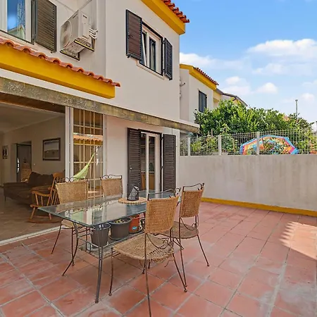 Town House بيت للعطل أزيتاوْ
